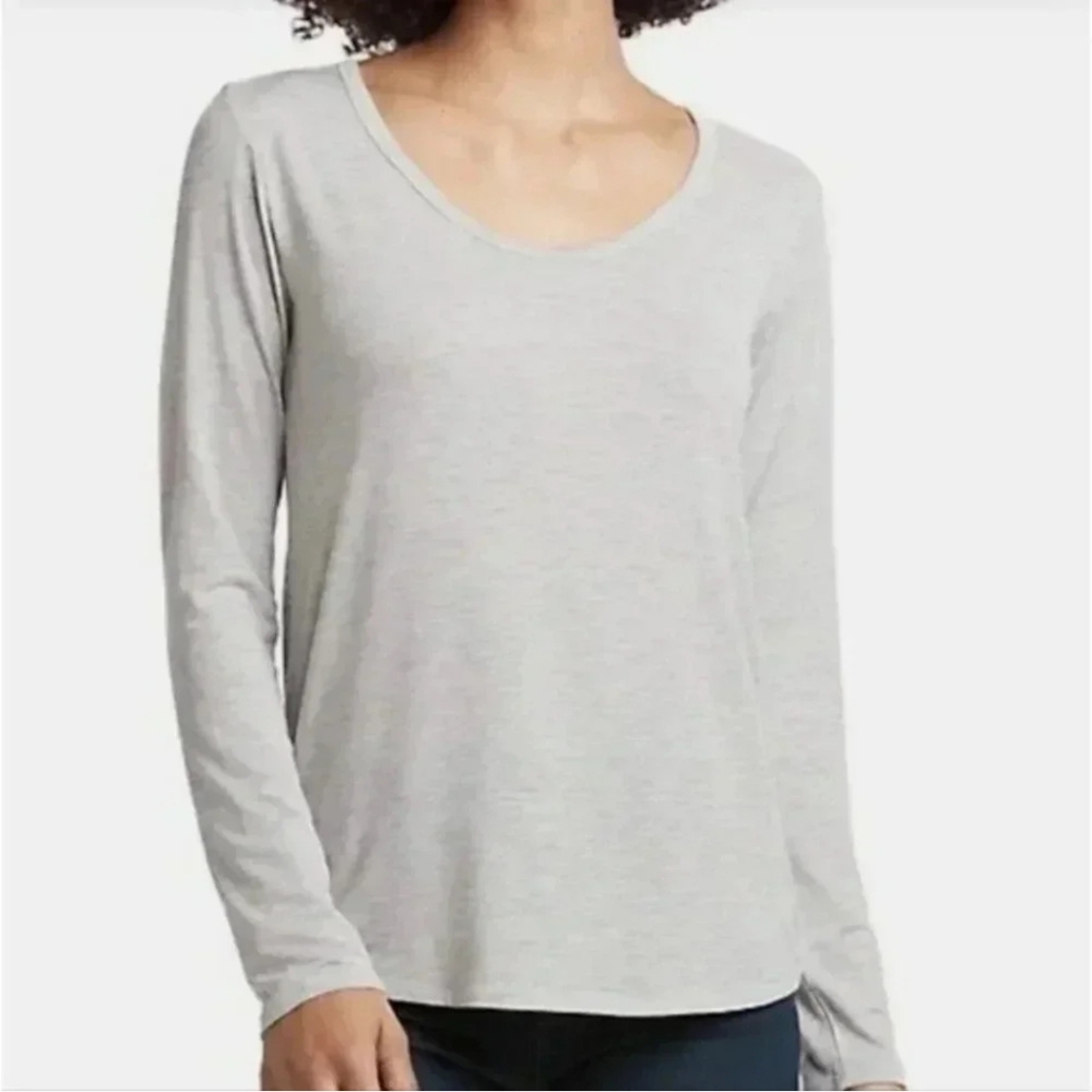 LOLË | Women's Light Heather Grey Assent Long Sleeved Top
